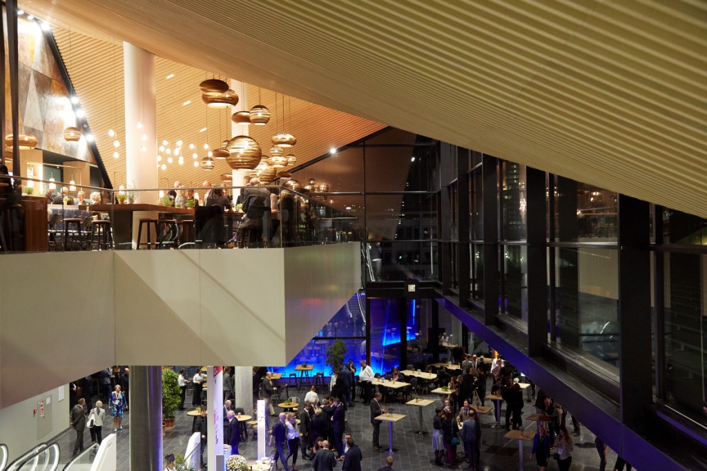 Foyer und Gastronomie der Messe Frankfurt während der IFFA 2019